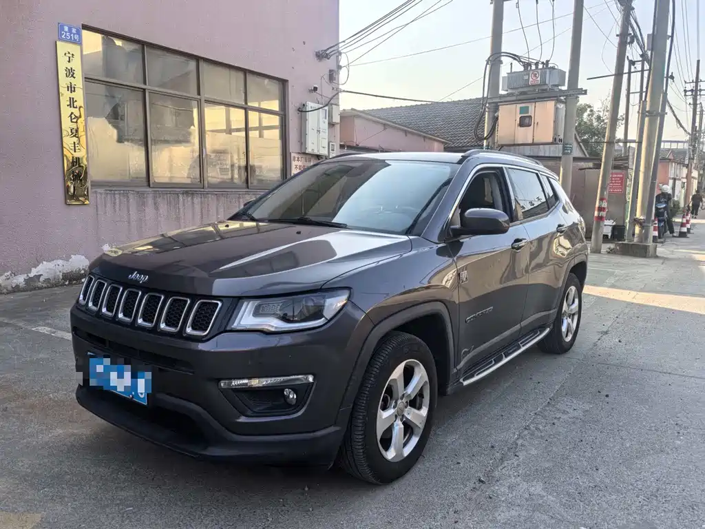 Jeep Compass 2017 — фото 1