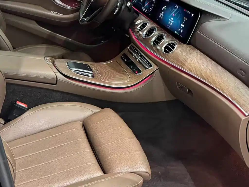 Mercedes-Benz E-Class 2022