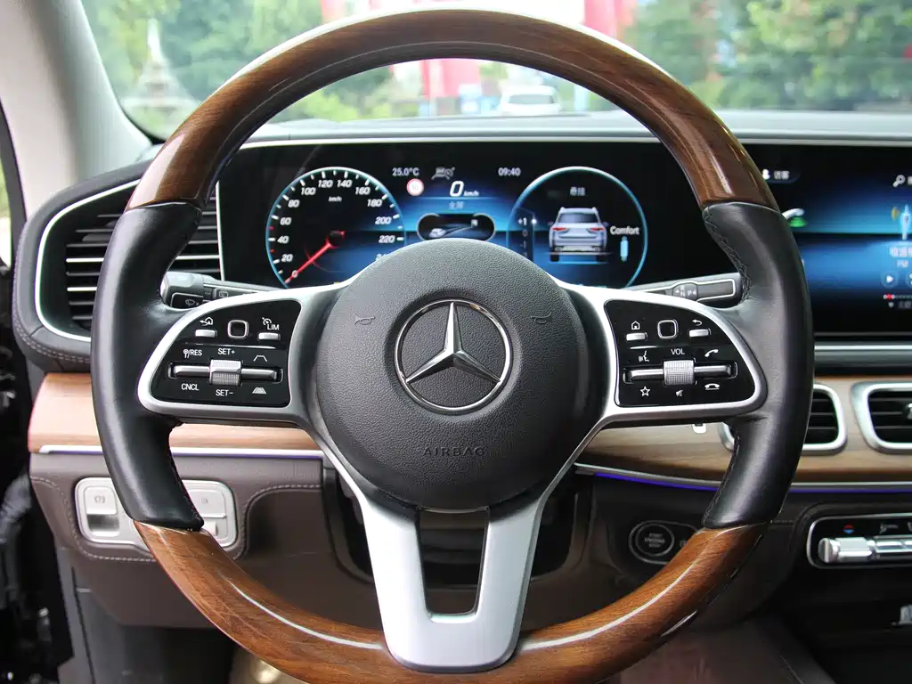 Mercedes-Benz GLS 2021 — фото 23