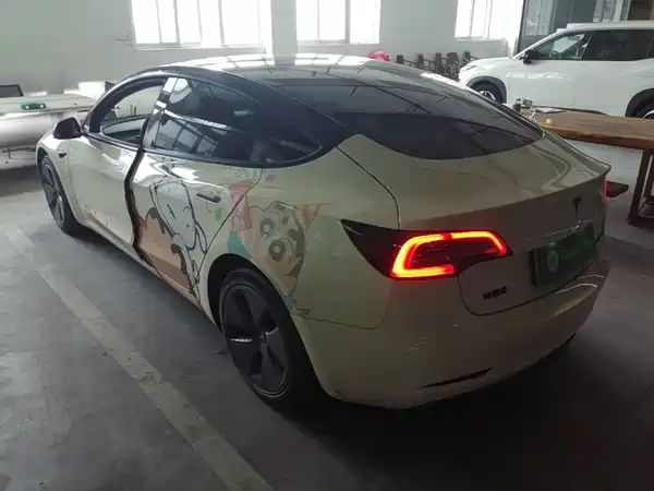 Tesla Model 3 2023