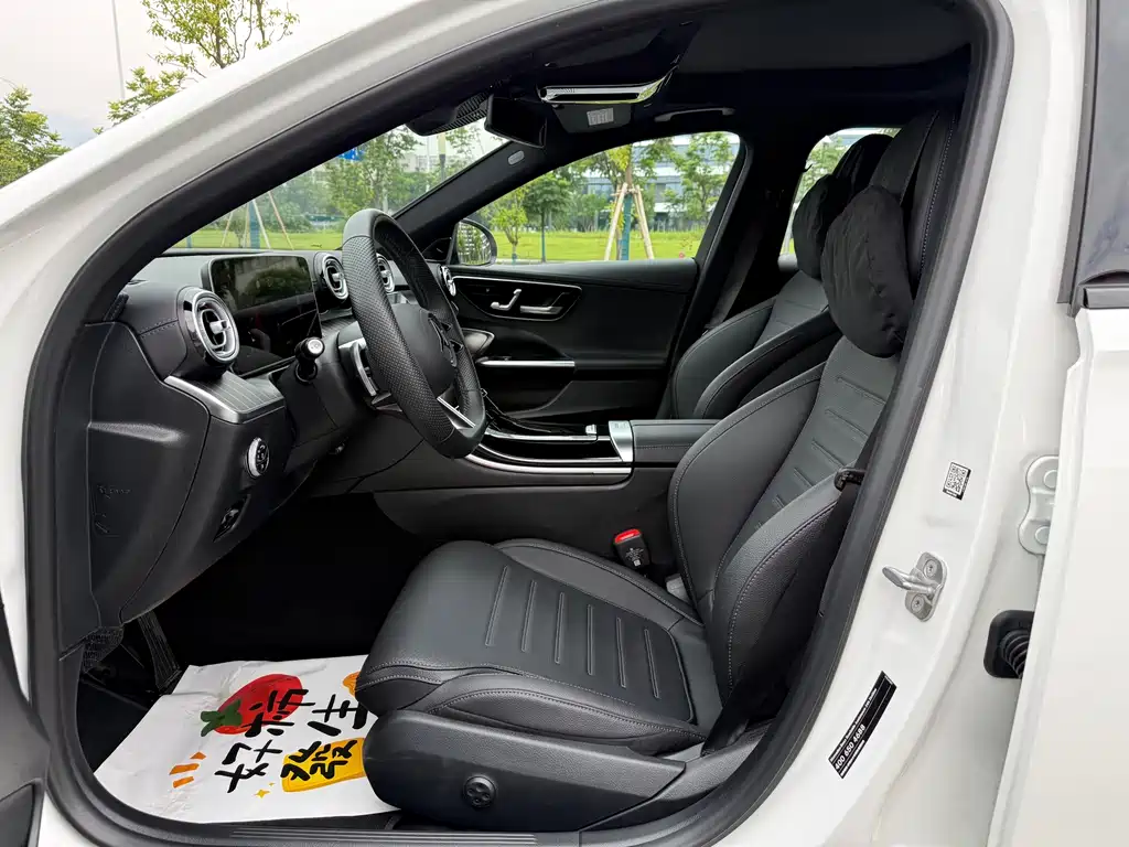 Mercedes-Benz C-Class 2024 — фото 10