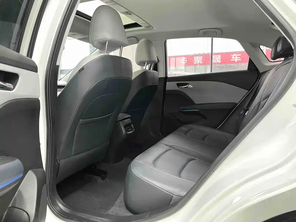 Chevrolet Cruze 2023 — фото 10