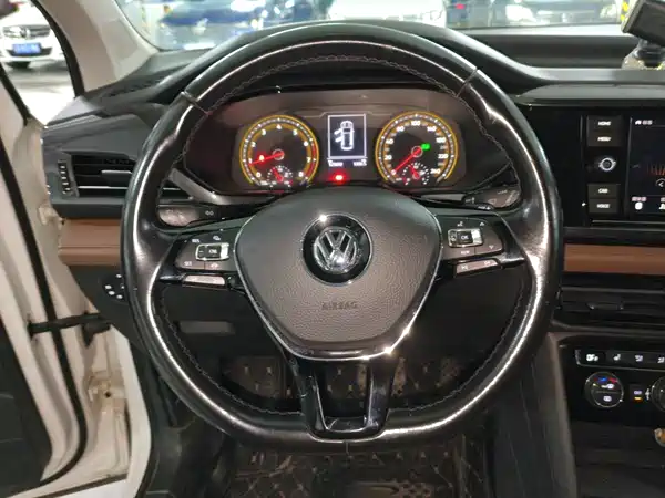 Volkswagen Tharu 2019
