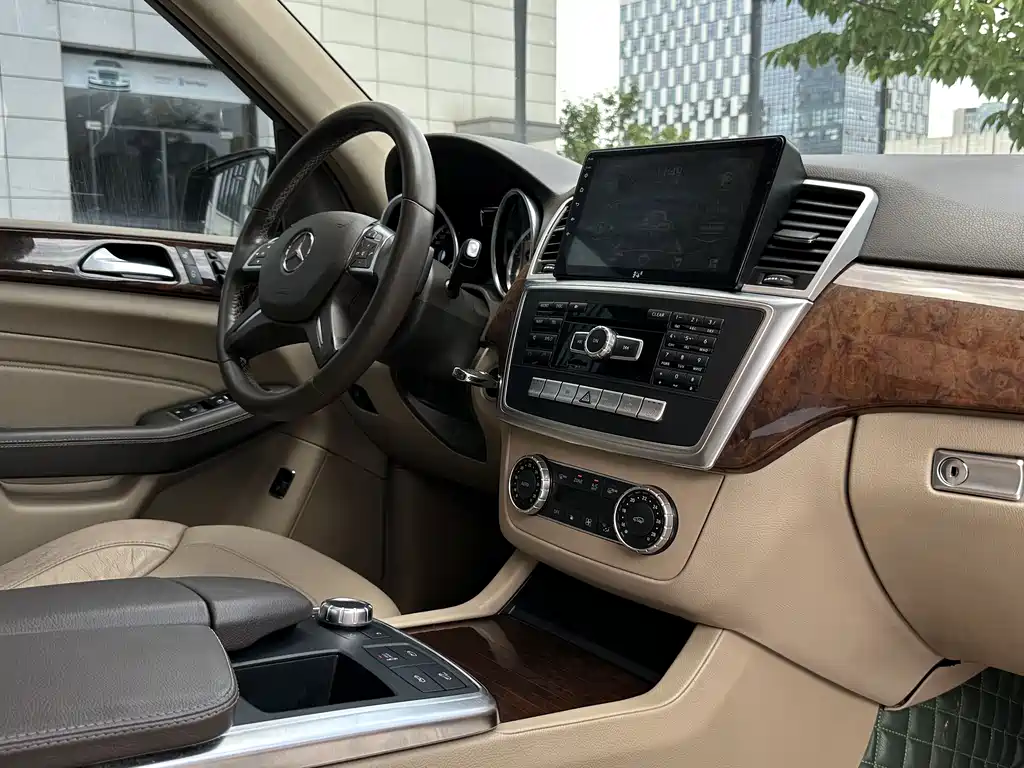 Mercedes-Benz M-Class 2014 — фото 13