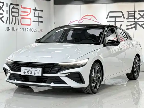 Hyundai Elantra 2023