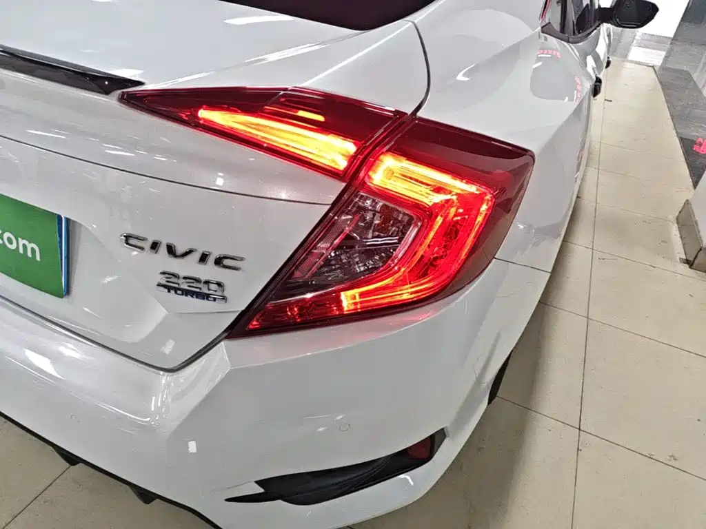 Honda Civic 2020 — фото 8