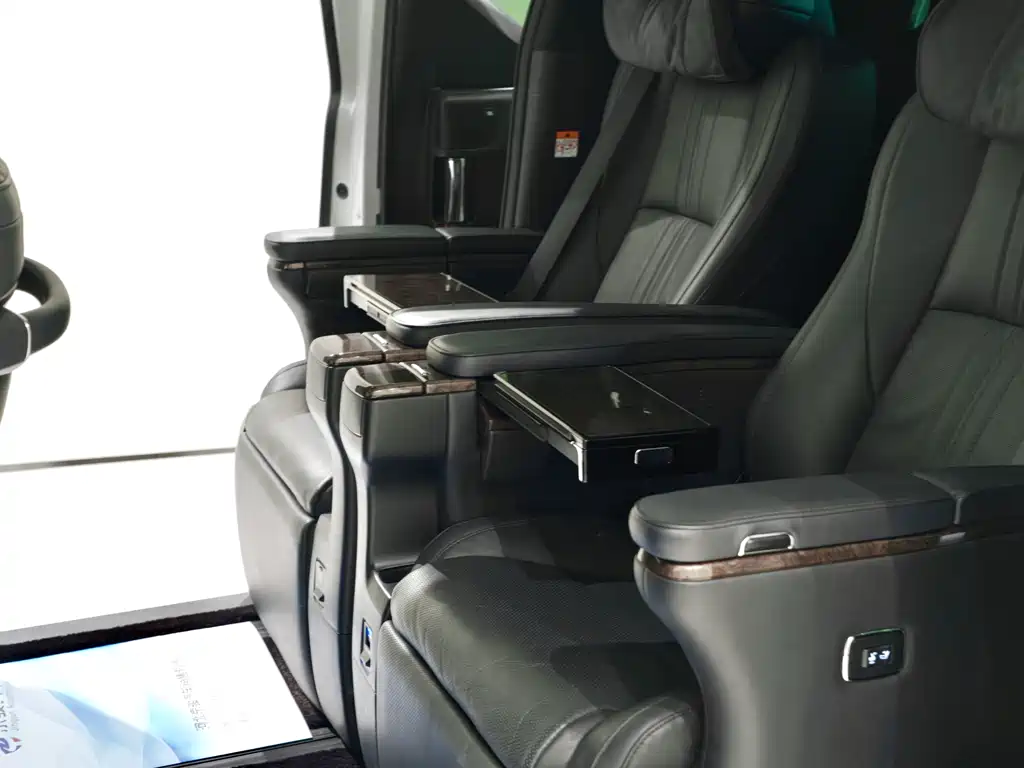 Toyota Alphard 2021 — фото 9