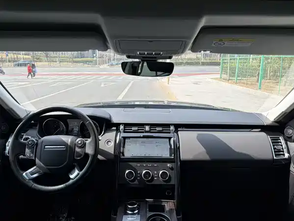 Land Rover Discovery 2017
