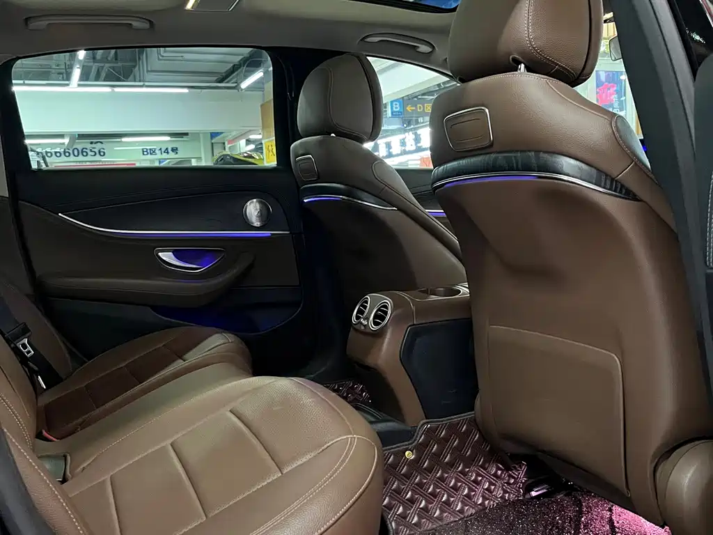 Mercedes-Benz E-Class 2018 — фото 13