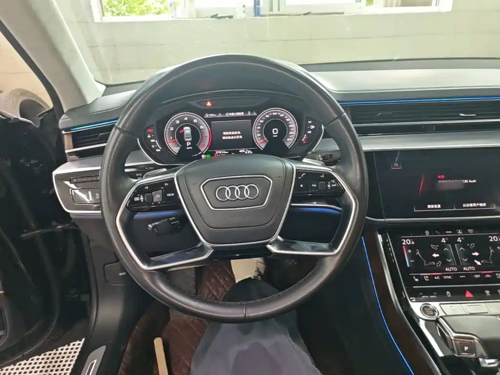 Audi A8 2021 — фото 11