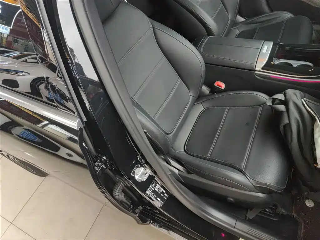 Mercedes-Benz C-Class 2022 — фото 16