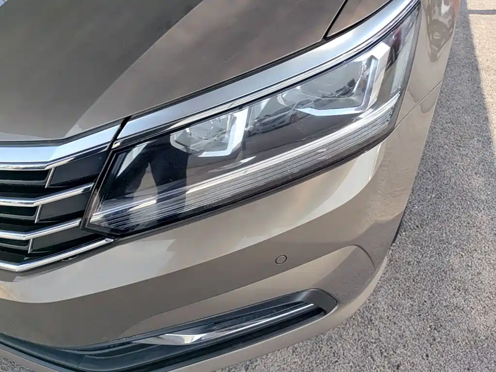 Volkswagen Passat 2017 — фото 24