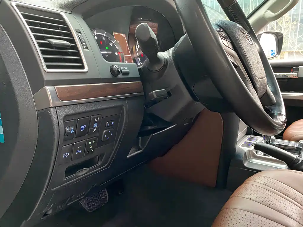 Toyota Land Cruiser 2019 — фото 10