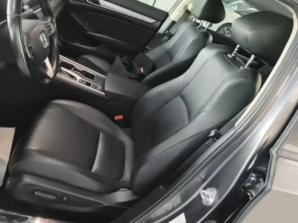 Honda Accord 2020 — фото 15