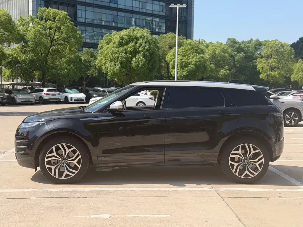 Land Rover Evoque 2022 — фото 13