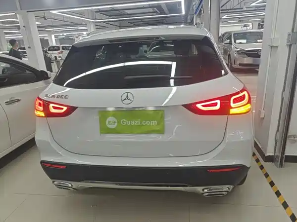 Mercedes-Benz GLA 2021