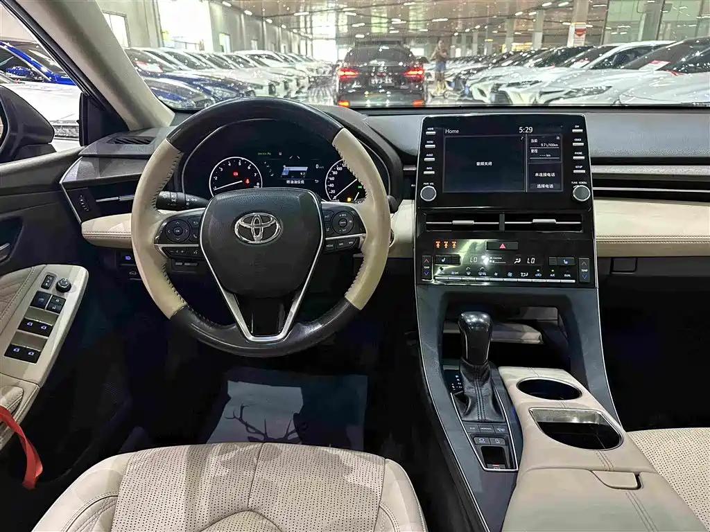 Toyota Avalon 2019 — фото 7