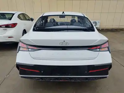 Hyundai Elantra 2023