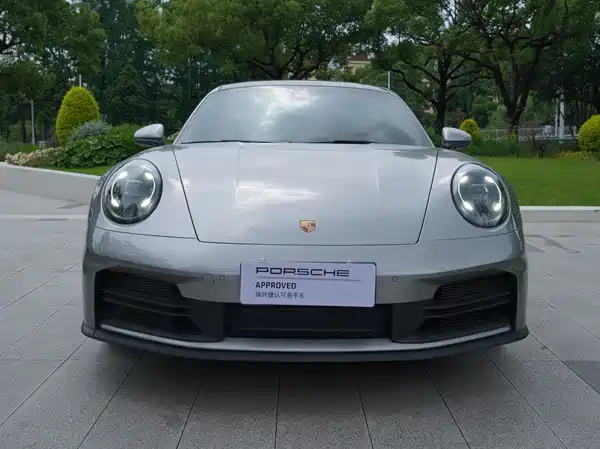 Porsche 911 2025