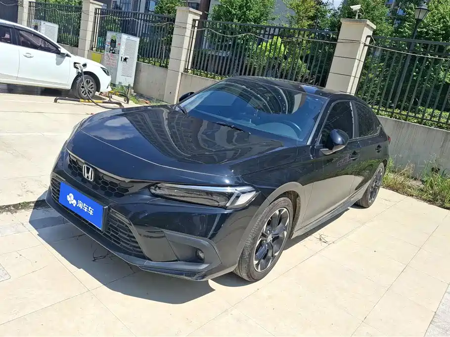 Honda Civic 2025 — фото 1