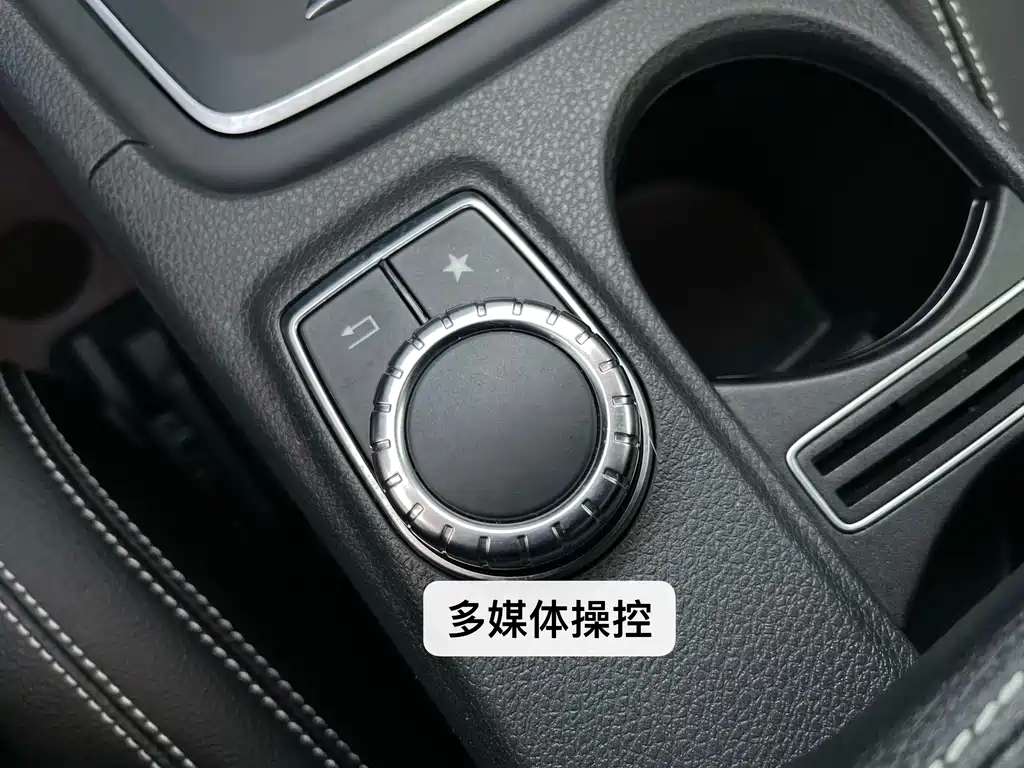 Mercedes-Benz GLA 2018 — фото 22