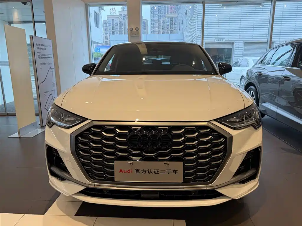 Audi Q3 Sportback 2025 — фото 2