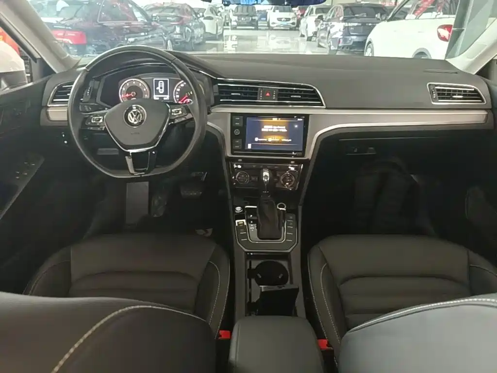 Volkswagen Lamando 2019 — фото 10