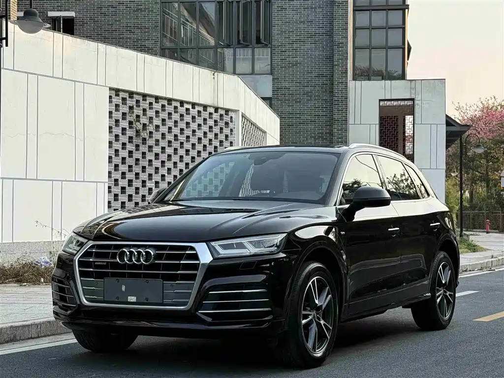 Audi Q5L 2019 — фото 2