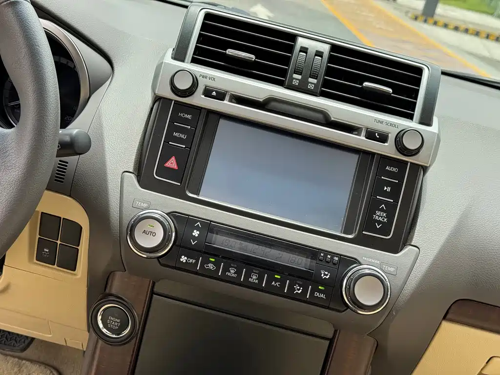 Toyota Prado 2017 — фото 13