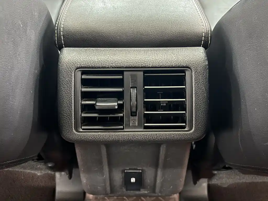 Mitsubishi Outlander 2020 — фото 15