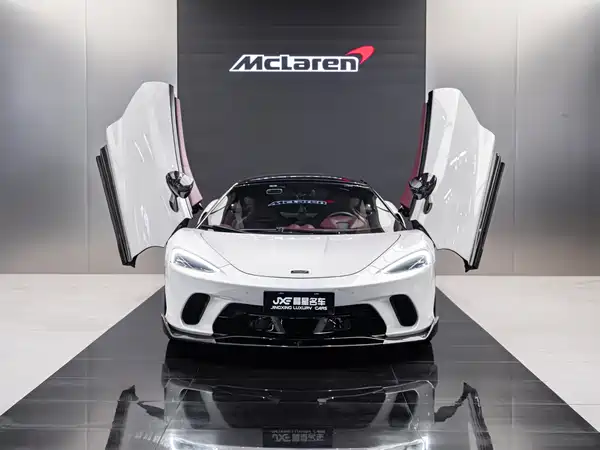 McLaren GT 2023