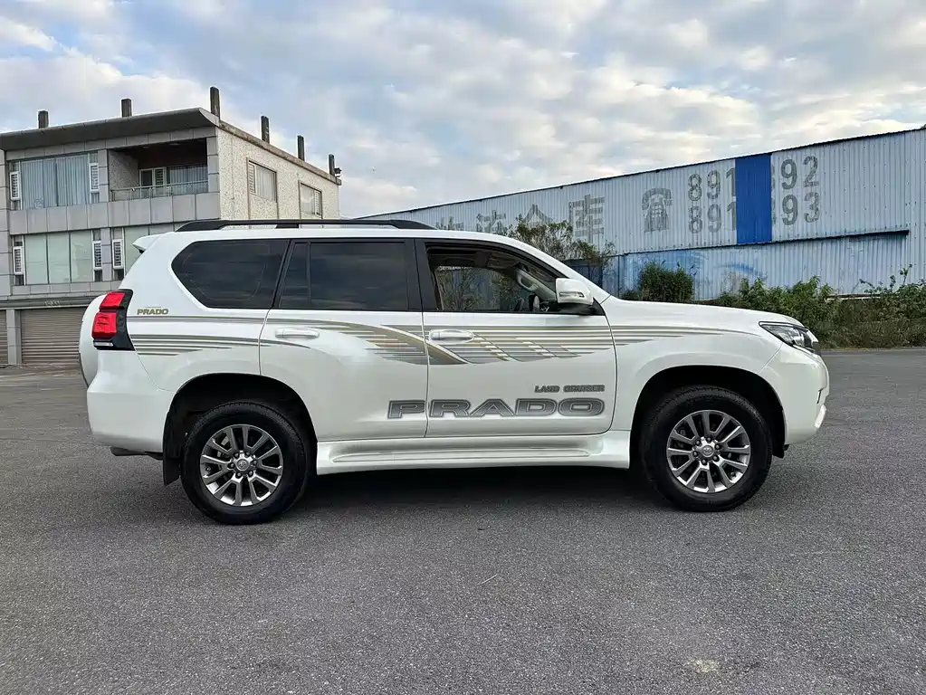 Toyota Prado 2018 — фото 23