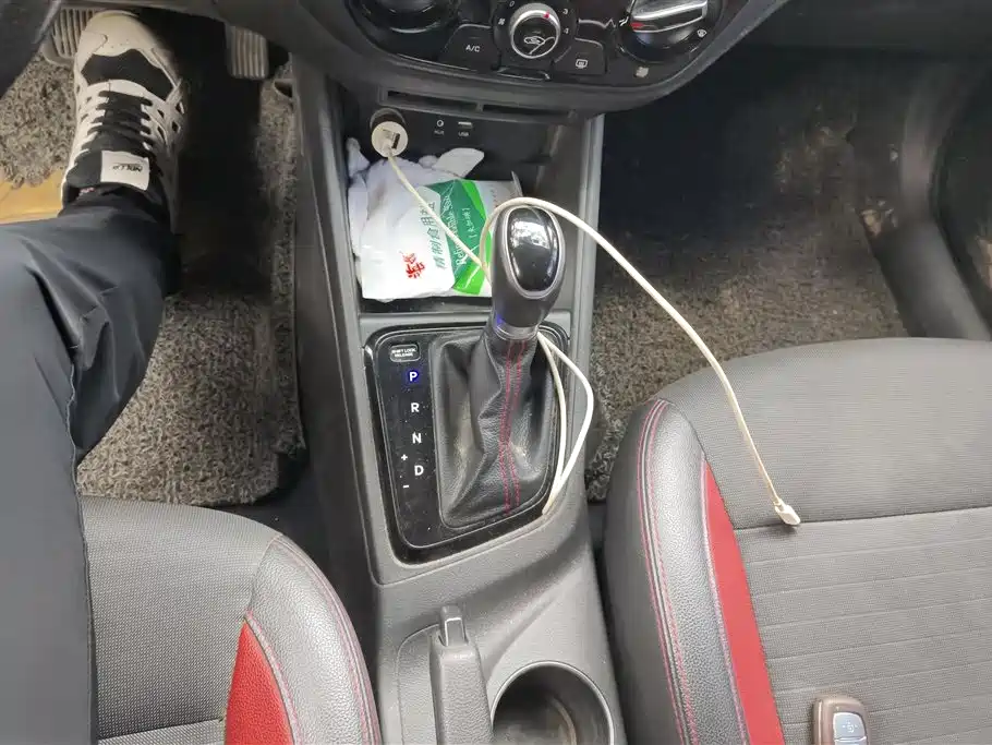Hyundai Verna 2017 — фото 16