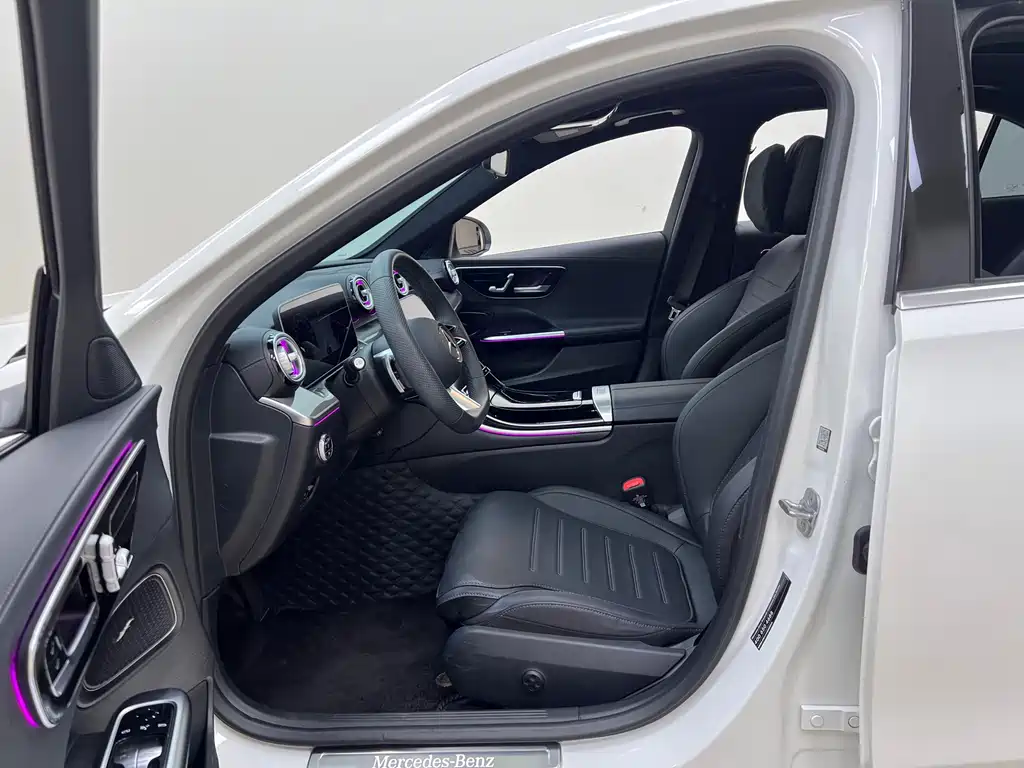 Mercedes-Benz C-Class 2025 — фото 16
