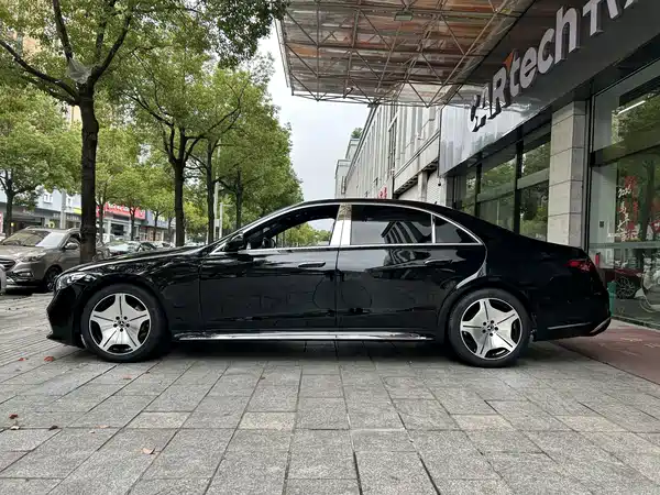 Mercedes-Benz S-Class 2008