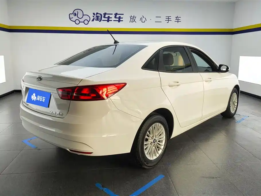 Ford Escort 2018