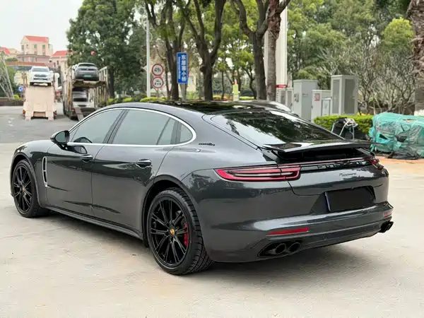 Porsche Panamera 2019
