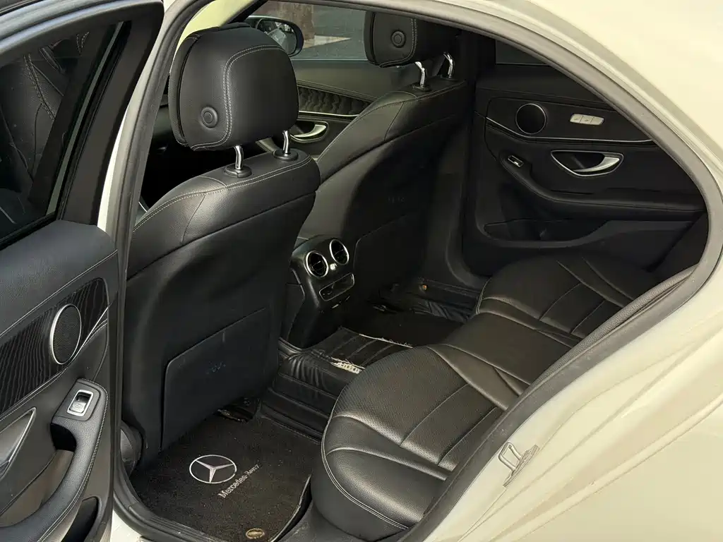 Mercedes-Benz C-Class 2019 — фото 8