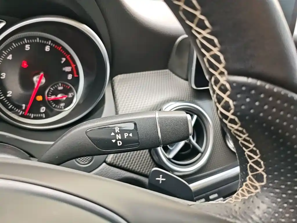 Mercedes-Benz GLA 2017 — фото 14