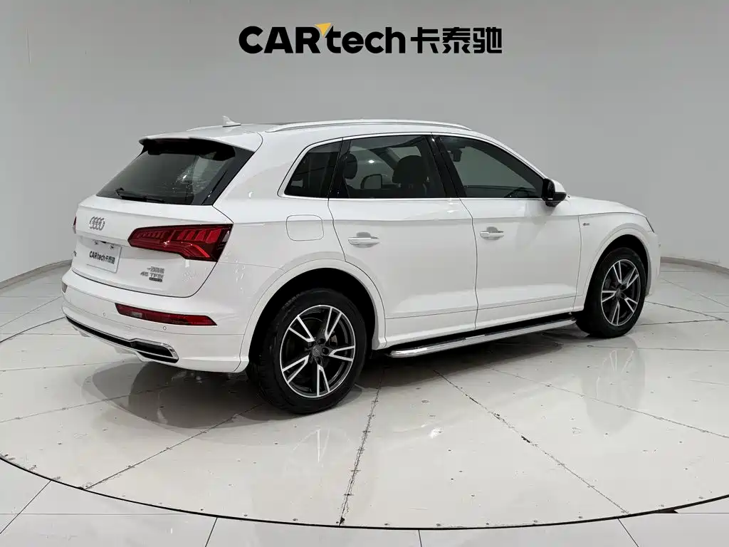 Audi Q5L 2019 — фото 5