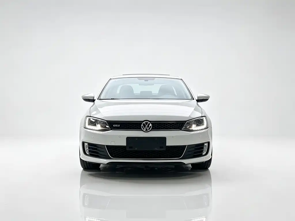 Volkswagen Sagitar 2014