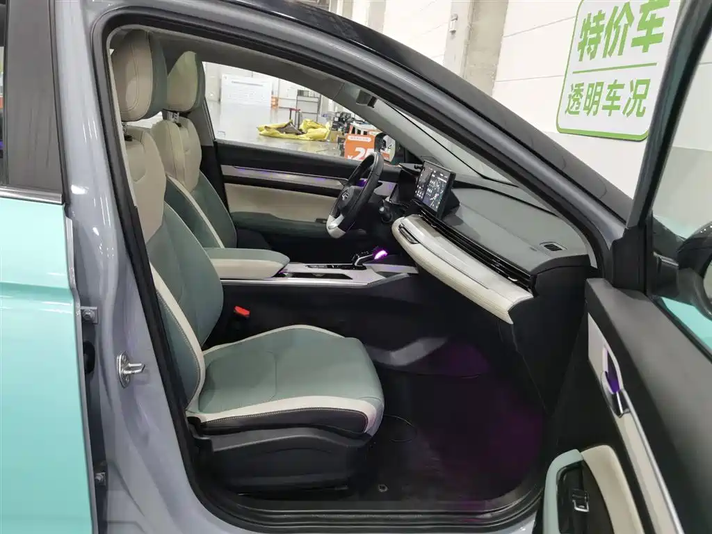 Geely L HiP 2023 — фото 23