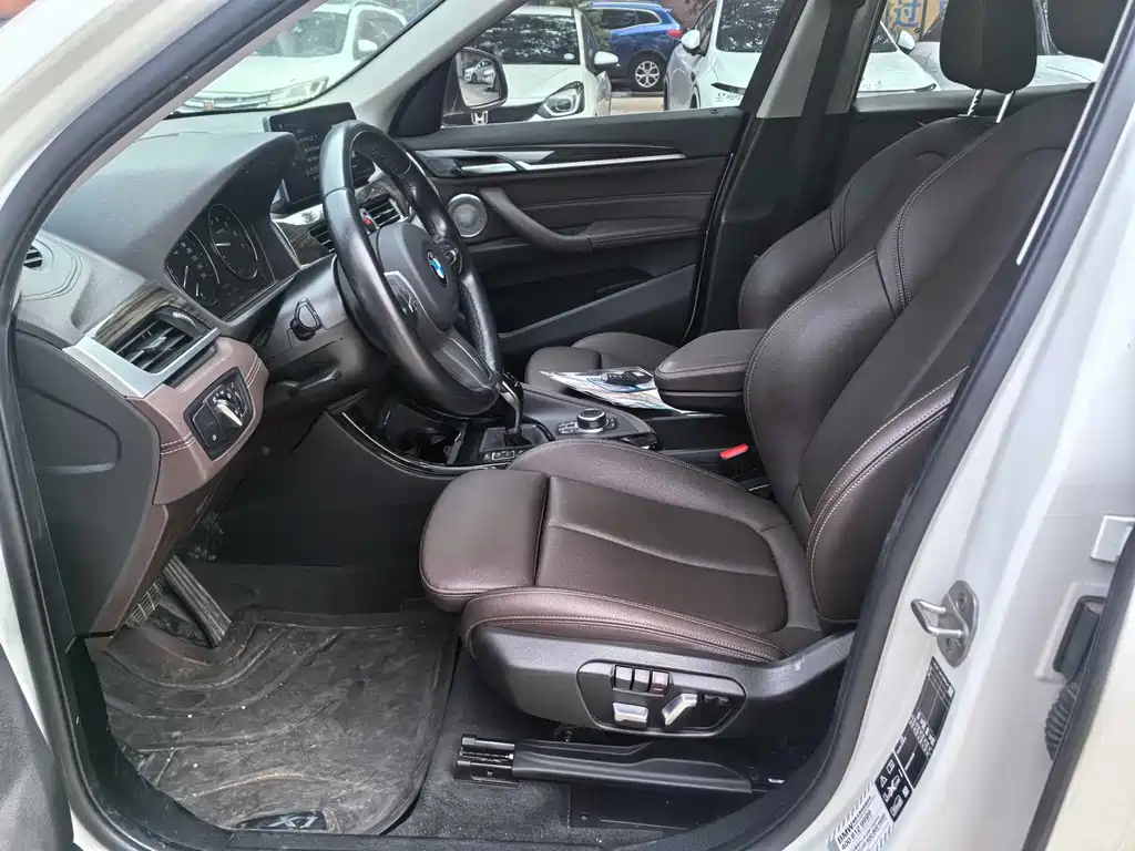 BMW X1 2022 — фото 11