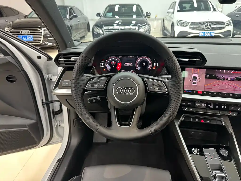 Audi A3 2023 — фото 15
