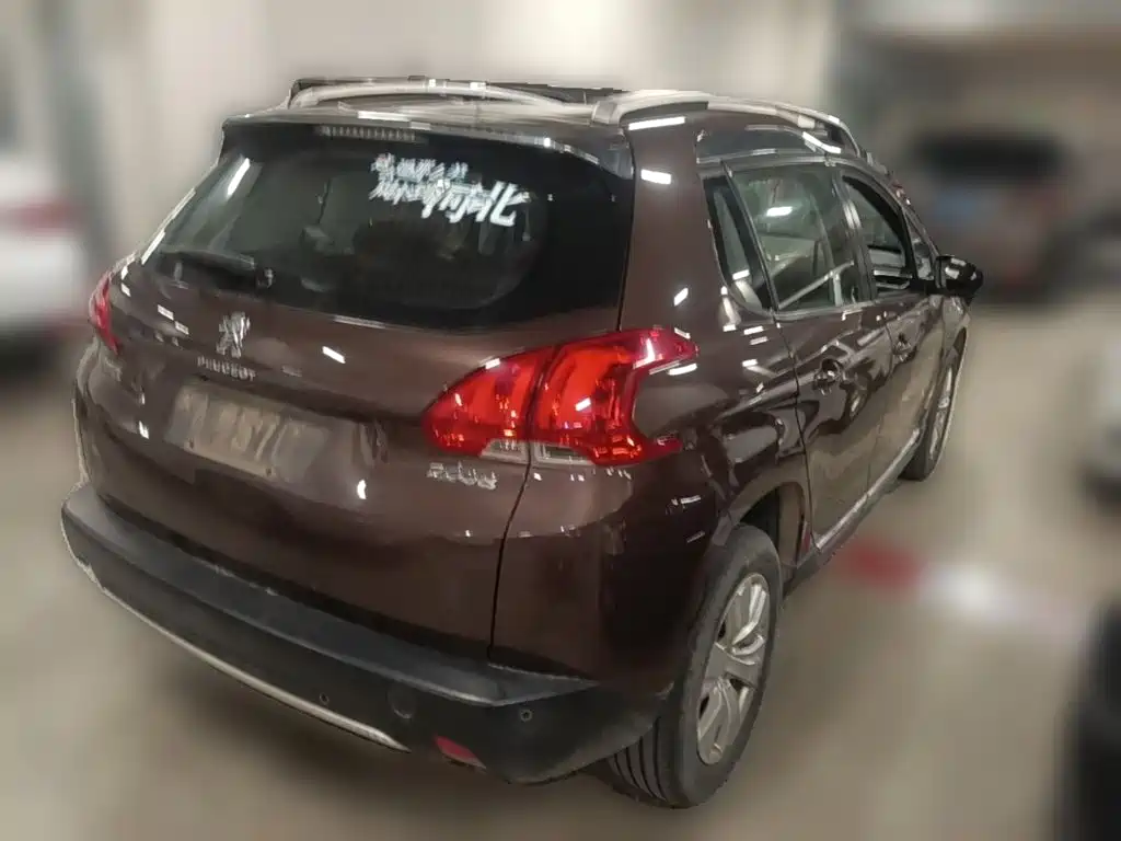 Peugeot 2008 2014 — фото 12