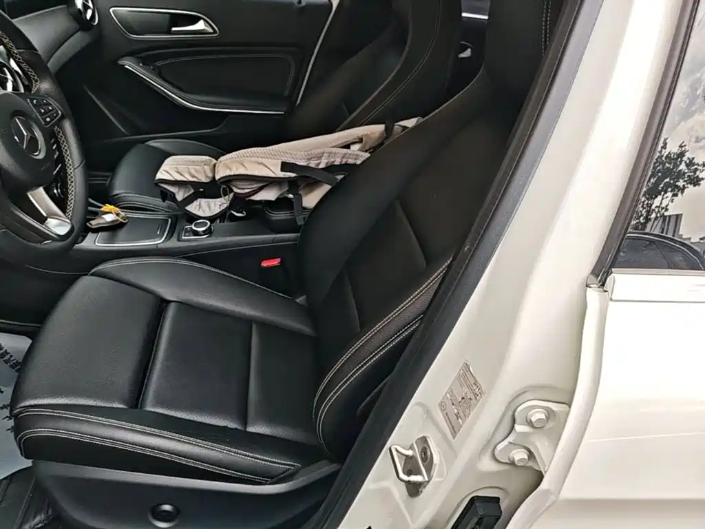 Mercedes-Benz GLA 2017 — фото 15