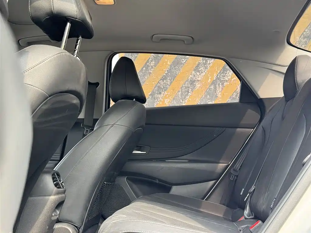 Hyundai Elantra 2022