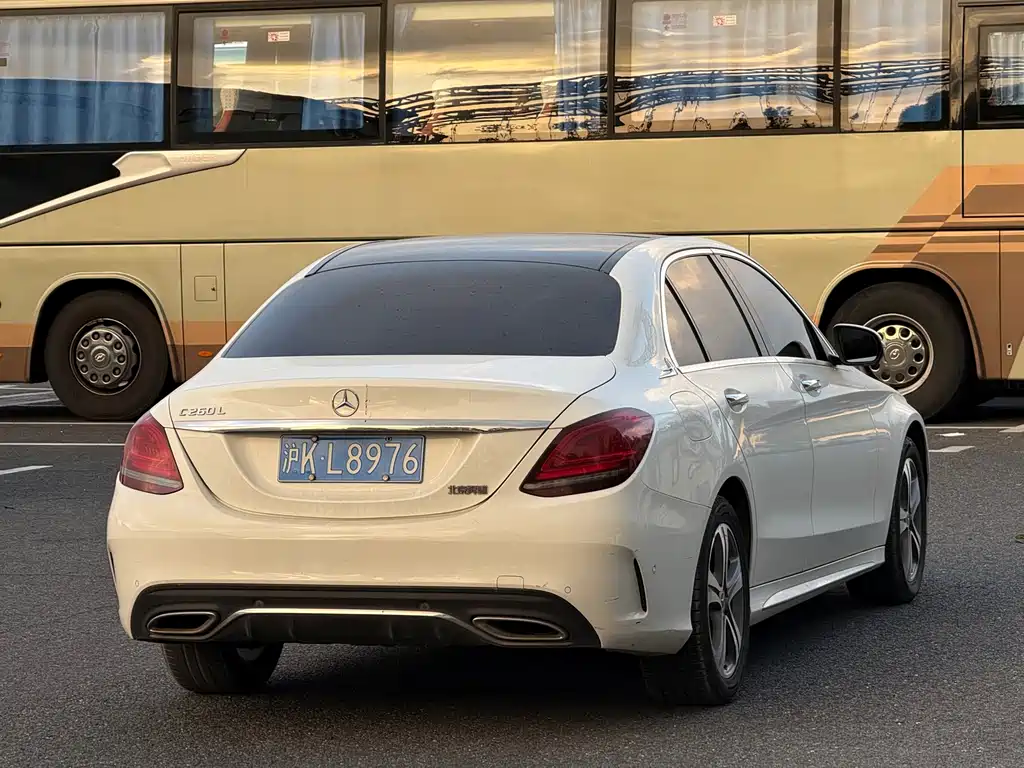 Mercedes-Benz C-Class 2019 — фото 11