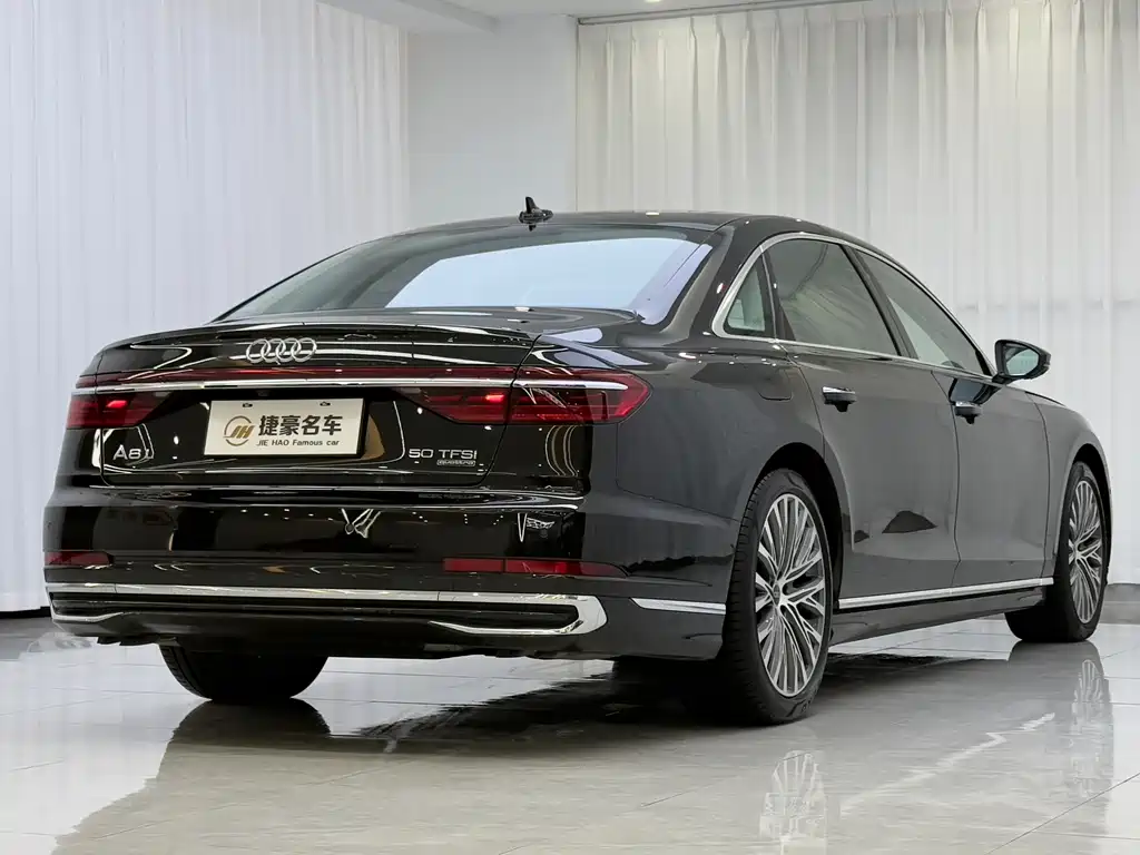 Audi A8 2025 — фото 8