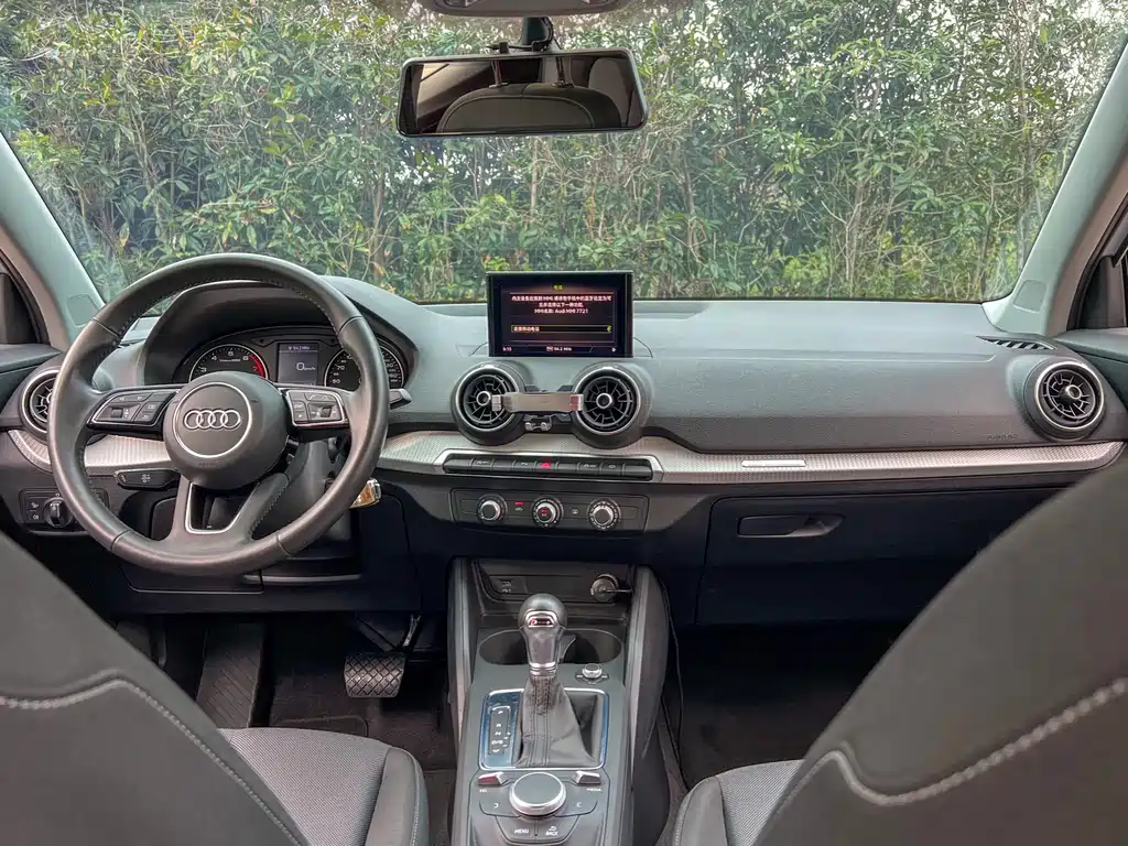 Audi Q2L 2021 — фото 10